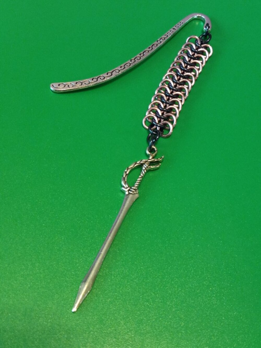 Pink & Grey Chain Mail bookmark